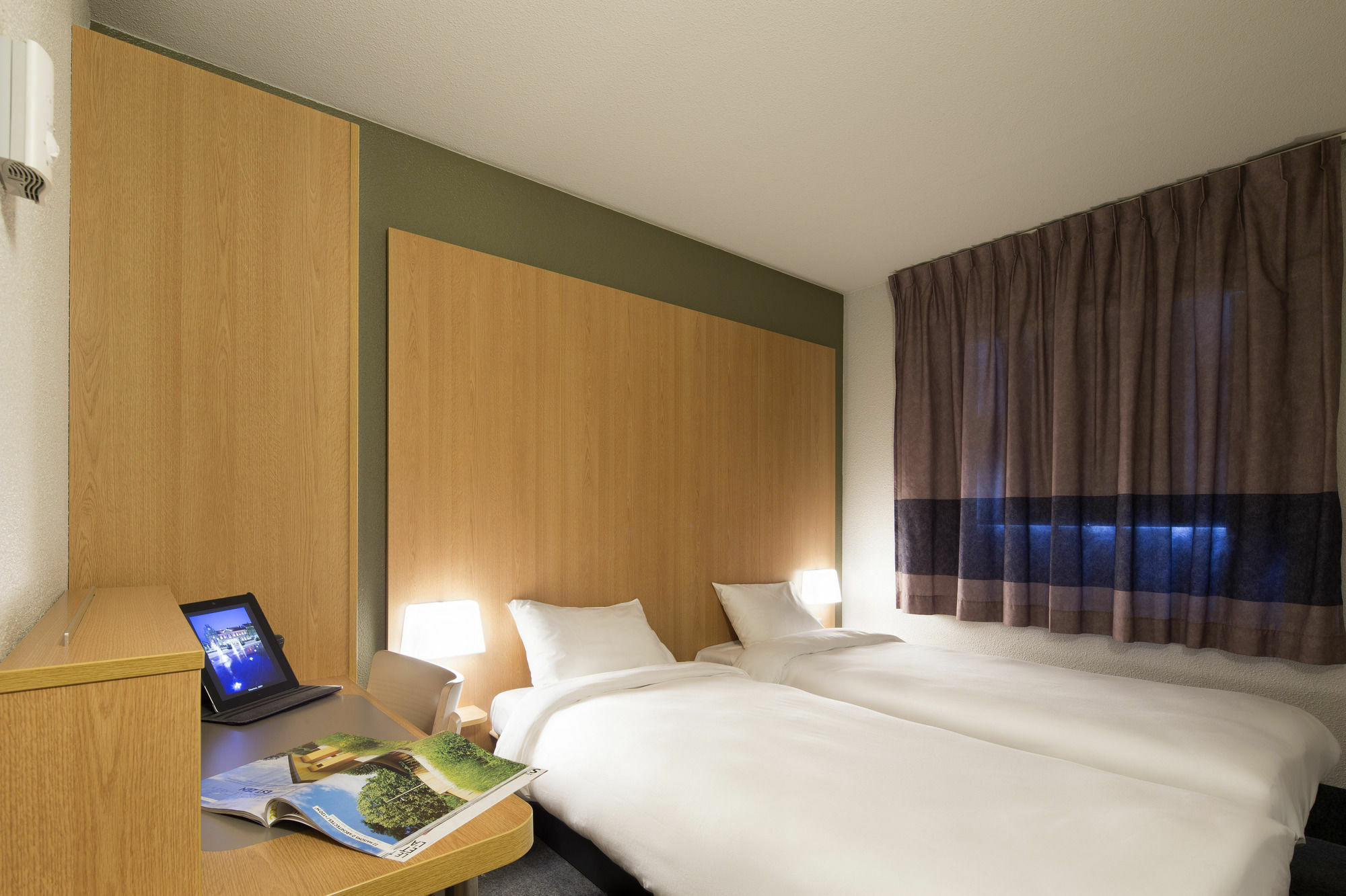 Hotel Inn Design Montluçon Exteriör bild
